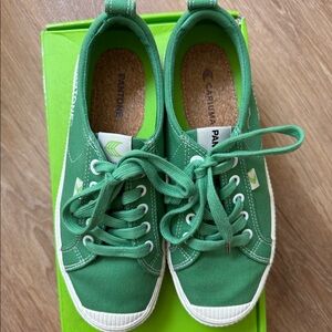 Cariuma OCA Pantone collab sneakers